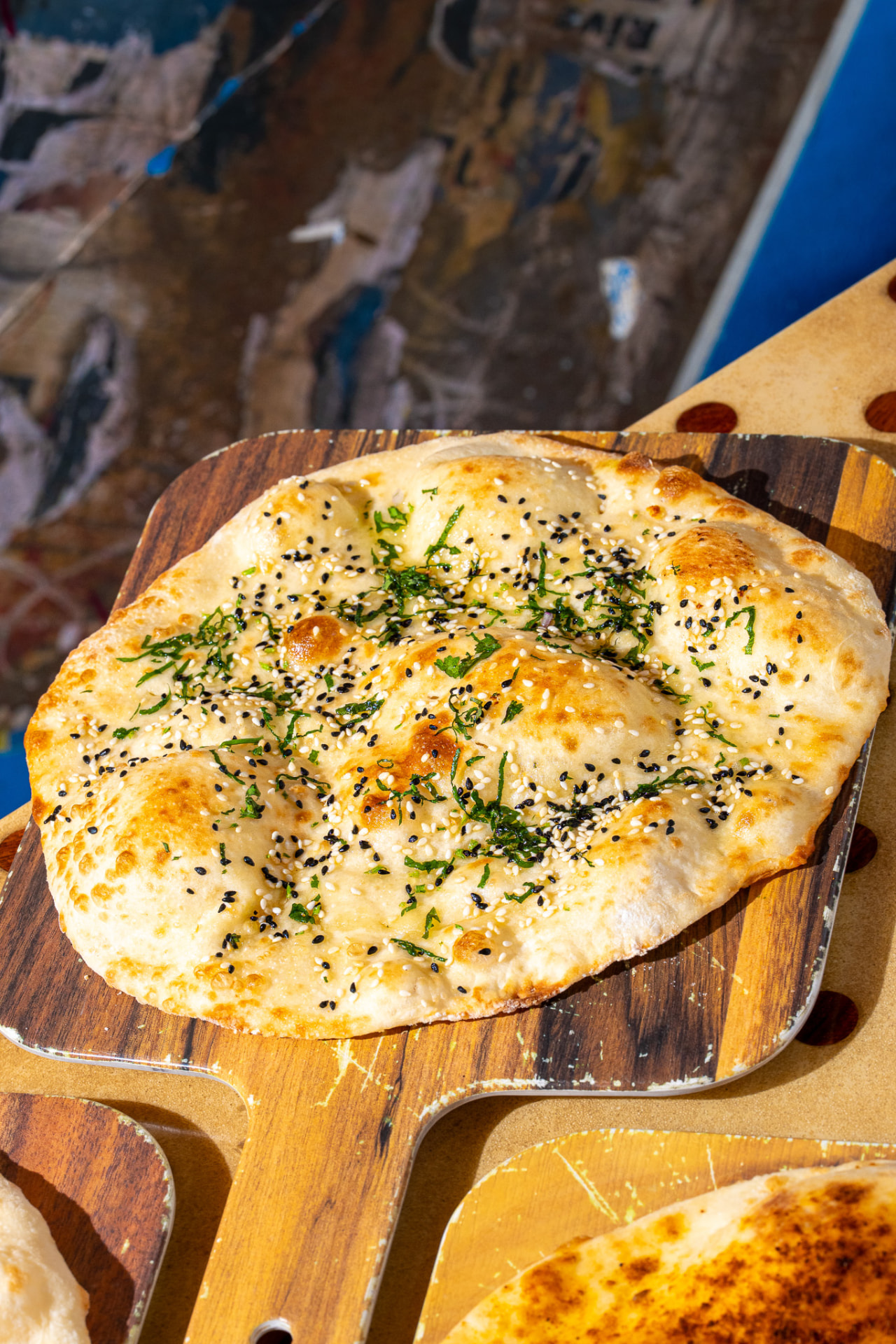 Sesame onion naan