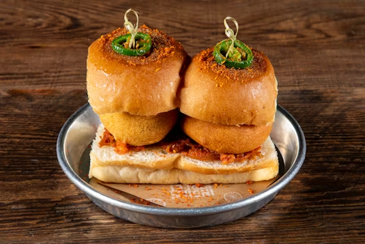 Vada Pav (1)